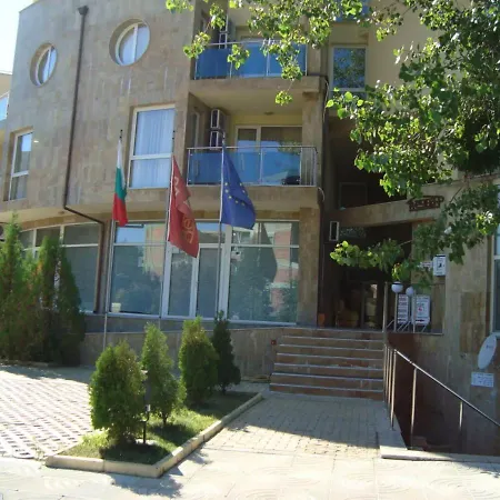 Vechna R 7 Sunny Apartamento *